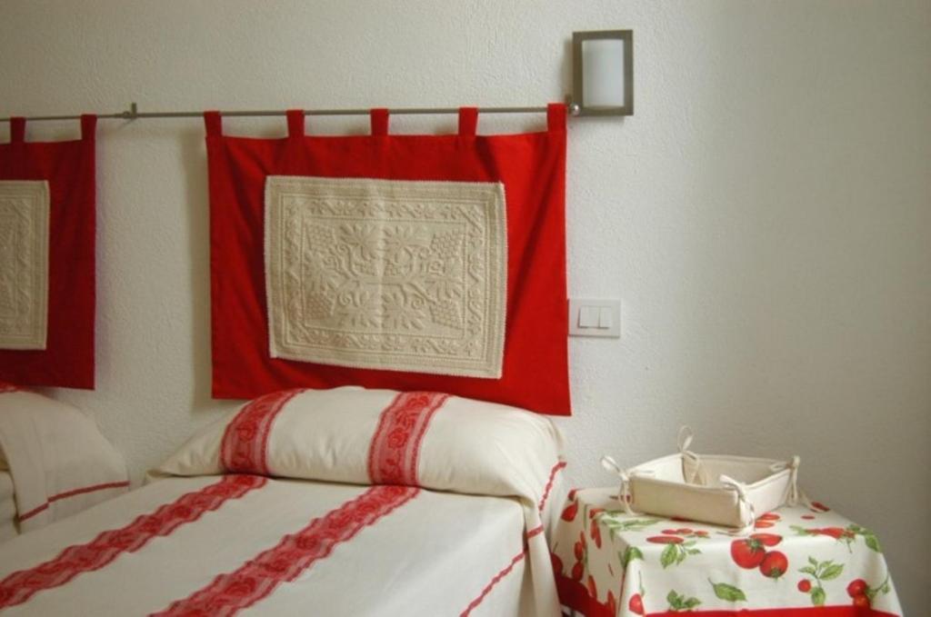 L'Arco Cagliari Bed and Breakfast Værelse billede