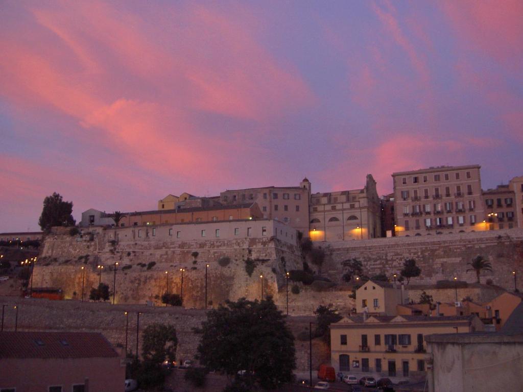 L'Arco Cagliari Bed and Breakfast Eksteriør billede