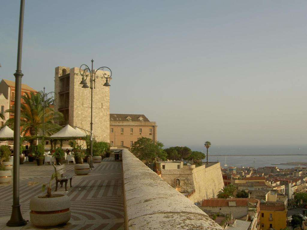 L'Arco Cagliari Bed and Breakfast Eksteriør billede
